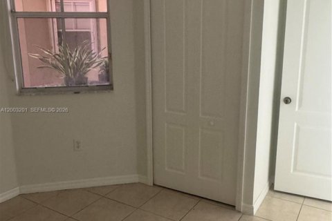 Купить кондоминиум в Майами, Флорида 3 спальни, 117.06м2, № 2066535 - фото 22