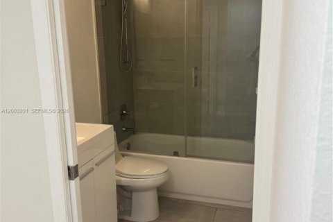 Купить кондоминиум в Майами, Флорида 3 спальни, 117.06м2, № 2066535 - фото 23