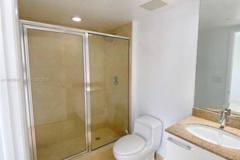 Condominio en venta en Sunny Isles Beach, Florida, 2 dormitorios, 120.87 m2 № 1982475 - foto 9