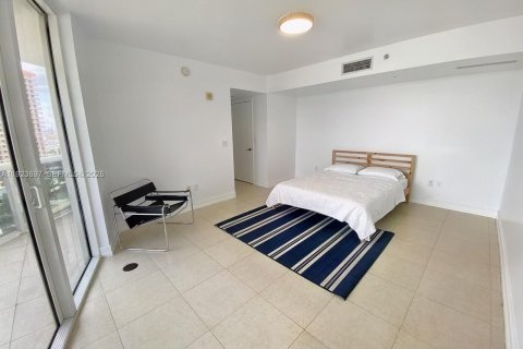 Condominio en venta en Sunny Isles Beach, Florida, 2 dormitorios, 120.87 m2 № 1982475 - foto 12