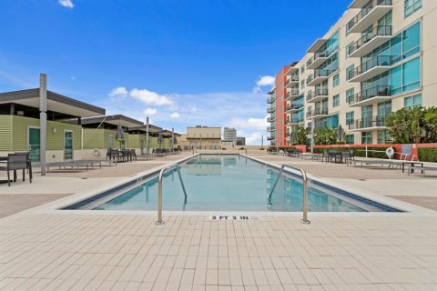 Condo in Tampa, Florida, 2 bedrooms  № 1560772 - photo 28