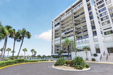Condominio en venta en Clearwater, Florida, 2 dormitorios, 150.41 m2 № 2239746 - foto 2