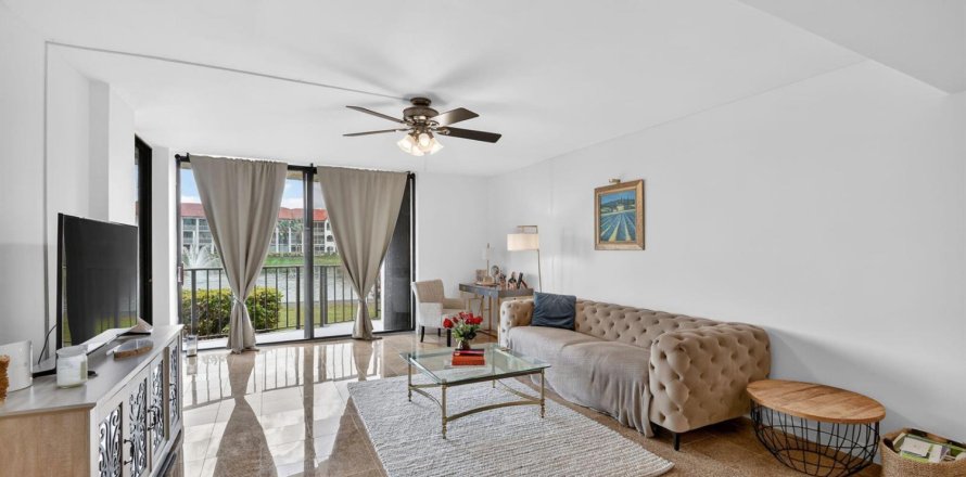 Condo à Hypoluxo, Floride, 2 chambres № 2087961