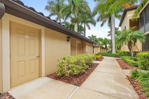 Condo in Bradenton, Florida, 2 bedrooms  № 1430227 - photo 29