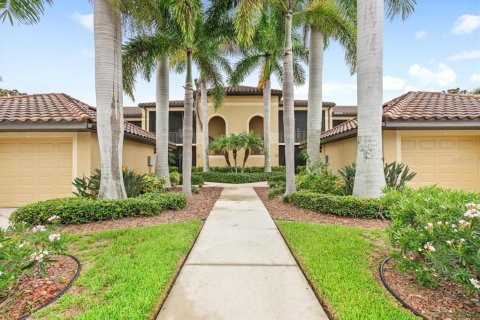 Condo in Bradenton, Florida, 2 bedrooms  № 1430227 - photo 1