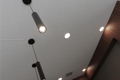 Touwnhouse à vendre à Miami, Floride: 4 chambres, 198.63 m2 № 1965242 - photo 15