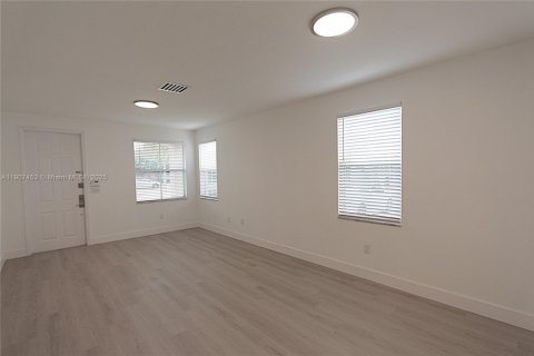 Touwnhouse à vendre à Miami, Floride: 4 chambres, 198.63 m2 № 1965242 - photo 28