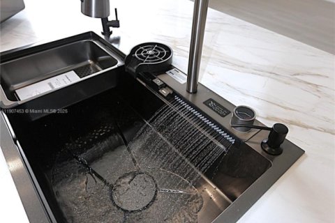 Touwnhouse à vendre à Miami, Floride: 4 chambres, 198.63 m2 № 1965242 - photo 9