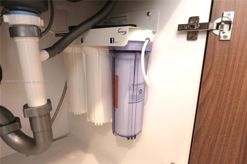 Touwnhouse à vendre à Miami, Floride: 4 chambres, 198.63 m2 № 1965242 - photo 11