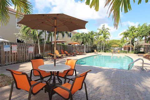 Touwnhouse à vendre à Miami, Floride: 4 chambres, 198.63 m2 № 1965242 - photo 5