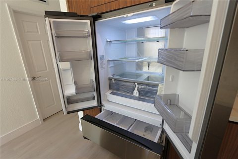 Touwnhouse à vendre à Miami, Floride: 4 chambres, 198.63 m2 № 1965242 - photo 26