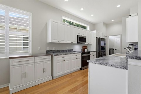 House in Sarasota, Florida 3 bedrooms, 173.26 sq.m. № 2201658 - photo 10
