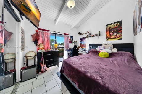 Adosado en venta en Miami, Florida, 2 dormitorios, 76.92 m2 № 2030724 - foto 15