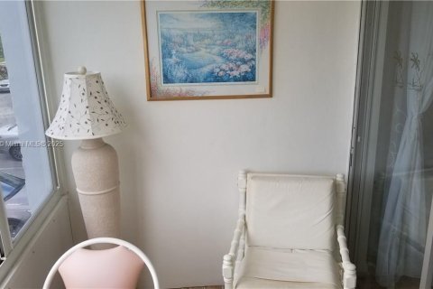 Condominio en venta en Lauderhill, Florida, 1 dormitorio, 75.44 m2 № 1979853 - foto 14
