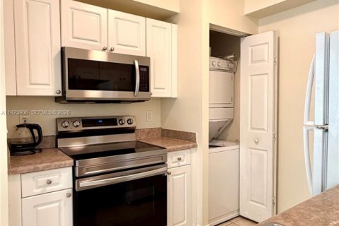 Condo in Sunny Isles Beach, Florida, 1 bedroom  № 2082868 - photo 7