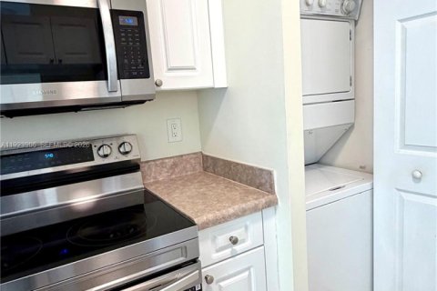 Condo in Sunny Isles Beach, Florida, 1 bedroom  № 2082868 - photo 10