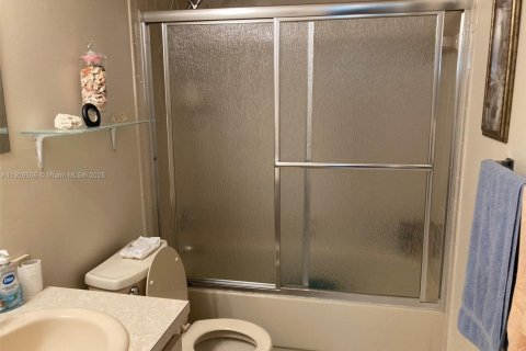 Купить кондоминиум в Дания-Бич, Флорида 2 спальни, 110.55м2, № 1965340 - фото 20