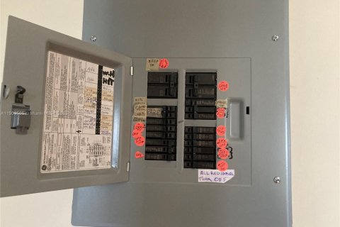 Купить кондоминиум в Дания-Бич, Флорида 2 спальни, 110.55м2, № 1965340 - фото 23