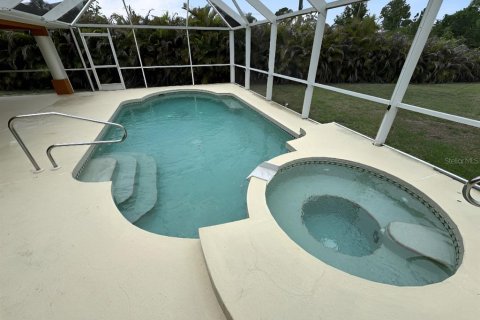Villa ou maison à vendre à Port Charlotte, Floride: 5 chambres, 221.29 m2 № 2148270 - photo 16