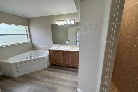 Villa ou maison à vendre à Port Charlotte, Floride: 5 chambres, 221.29 m2 № 2148270 - photo 9