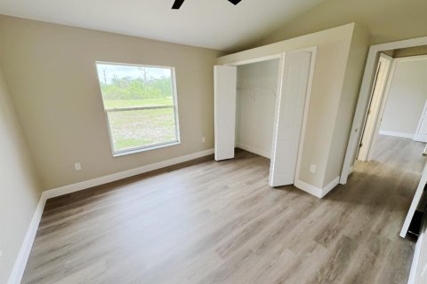 Villa ou maison à vendre à Port Charlotte, Floride: 5 chambres, 221.29 m2 № 2148270 - photo 13