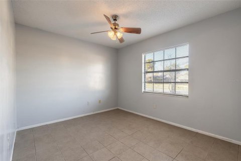 House in Port Orange, Florida 4 bedrooms, 175.59 sq.m. № 2210517 - photo 20