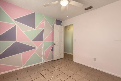 House in Port Orange, Florida 4 bedrooms, 175.59 sq.m. № 2210517 - photo 18