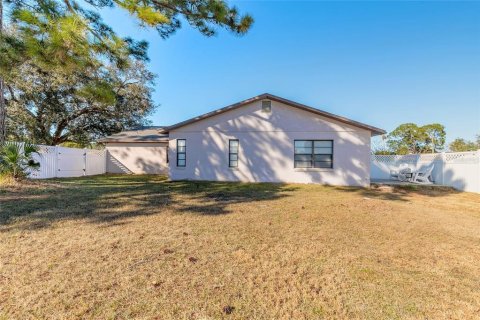 House in Port Orange, Florida 4 bedrooms, 175.59 sq.m. № 2210517 - photo 29