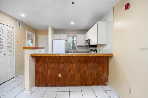 Condominio en venta en Gainesville, Florida, 2 dormitorios, 81.2 m2 № 1560052 - foto 11