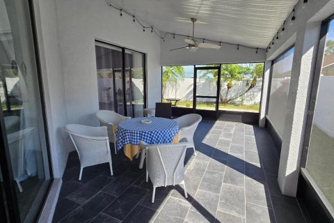 House in Riverview, Florida 3 bedrooms, 177.07 sq.m. № 1608798 - photo 21