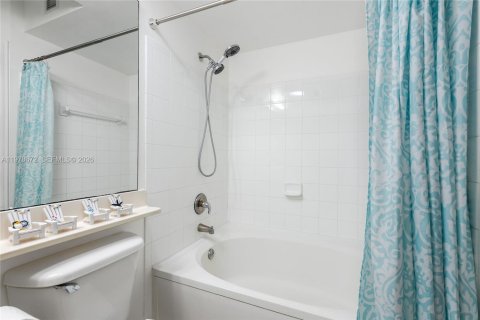 Condominio en venta en Sunny Isles Beach, Florida, 2 dormitorios, 95.13 m2 № 2044563 - foto 20