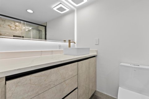 Copropriété à vendre à Oakland Park, Floride: 2 chambres, 92.9 m2 № 2083063 - photo 17