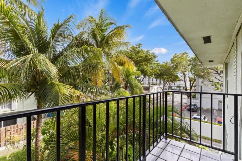 Copropriété à vendre à Oakland Park, Floride: 2 chambres, 92.9 m2 № 2083063 - photo 24