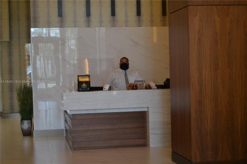 Condominio en alquiler en Aventura, Florida, 2 dormitorios № 1980296 - foto 17