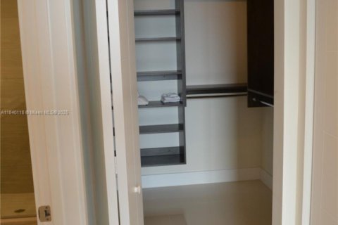 Condominio en alquiler en Aventura, Florida, 2 dormitorios № 1980296 - foto 27