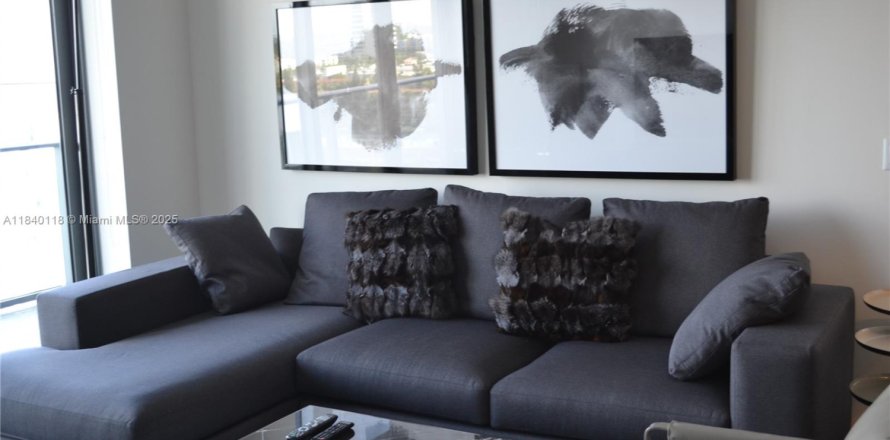 Condominio en Aventura, Florida, 2 dormitorios № 1980296