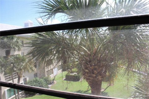 Купить кондоминиум в Уэст-Палм-Бич, Флорида 2 спальни, 133.5м2, № 1956540 - фото 19