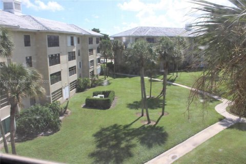 Купить кондоминиум в Уэст-Палм-Бич, Флорида 2 спальни, 133.5м2, № 1956540 - фото 17