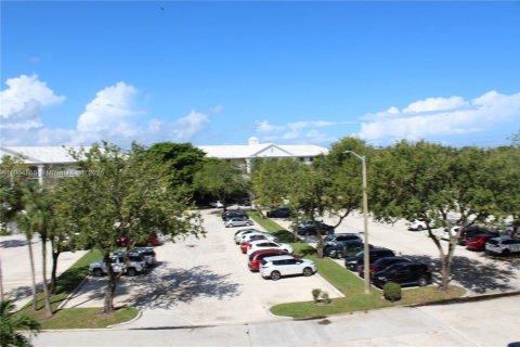 Купить кондоминиум в Уэст-Палм-Бич, Флорида 2 спальни, 133.5м2, № 1956540 - фото 2