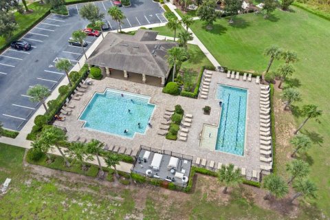 Casa en venta en Winter Haven, Florida, 4 dormitorios, 169.83 m2 № 1900996 - foto 8