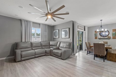 Casa en venta en Winter Haven, Florida, 4 dormitorios, 169.83 m2 № 1900996 - foto 24