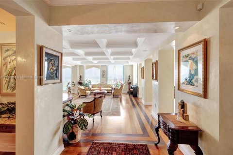 Condominio en venta en Bal Harbour, Florida, 3 dormitorios, 184.88 m2 № 1727156 - foto 3