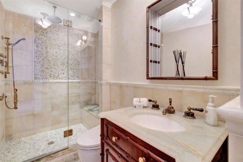 Condominio en venta en Bal Harbour, Florida, 3 dormitorios, 184.88 m2 № 1727156 - foto 24