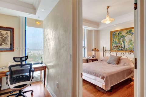 Condominio en venta en Bal Harbour, Florida, 3 dormitorios, 184.88 m2 № 1727156 - foto 22
