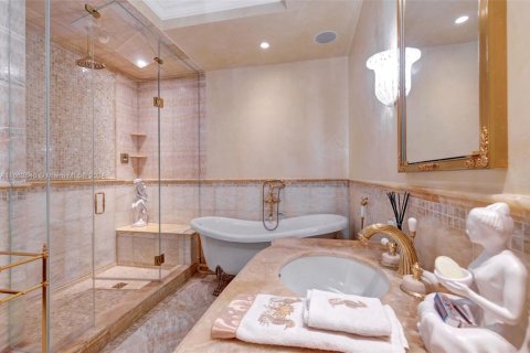 Condominio en venta en Bal Harbour, Florida, 3 dormitorios, 184.88 m2 № 1727156 - foto 17