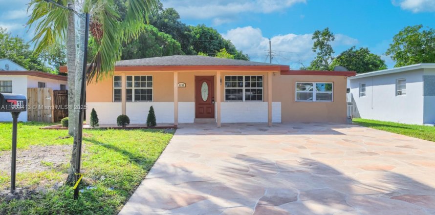 House in Miramar, Florida 3 bedrooms, 109.25 sq.m. № 1955203