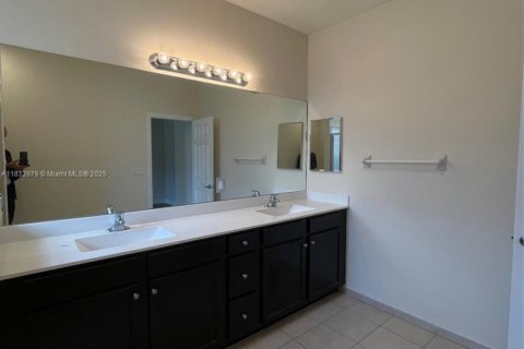 Adosado en alquiler en Homestead, Florida, 3 dormitorios, 152.55 m2 № 1960357 - foto 18