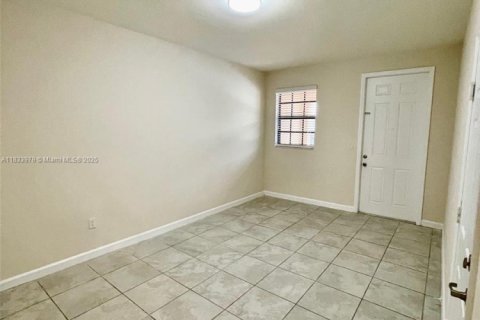 Adosado en alquiler en Homestead, Florida, 3 dormitorios, 152.55 m2 № 1960357 - foto 7