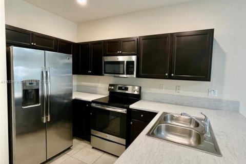 Adosado en alquiler en Homestead, Florida, 3 dormitorios, 152.55 m2 № 1960357 - foto 30