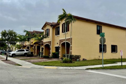 Adosado en alquiler en Homestead, Florida, 3 dormitorios, 152.55 m2 № 1960357 - foto 2